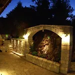 - 4* Kalonéri